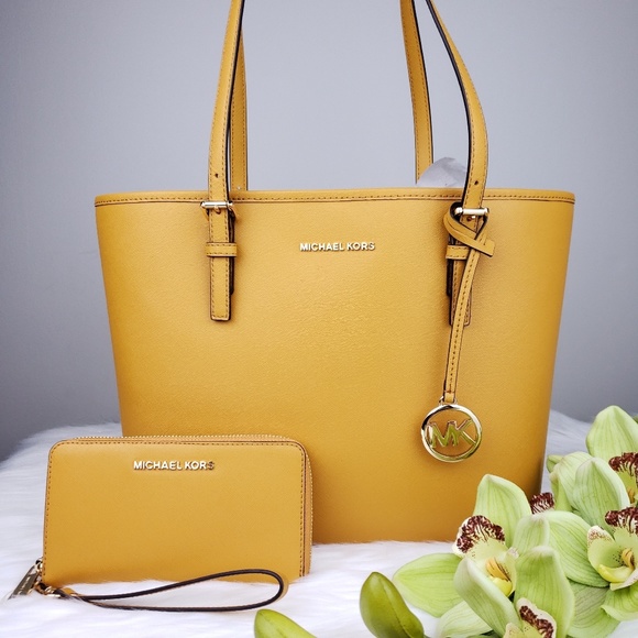 Michael Kors Handbags - 🌺Michael Kors Tote bag and Wallet set marigold